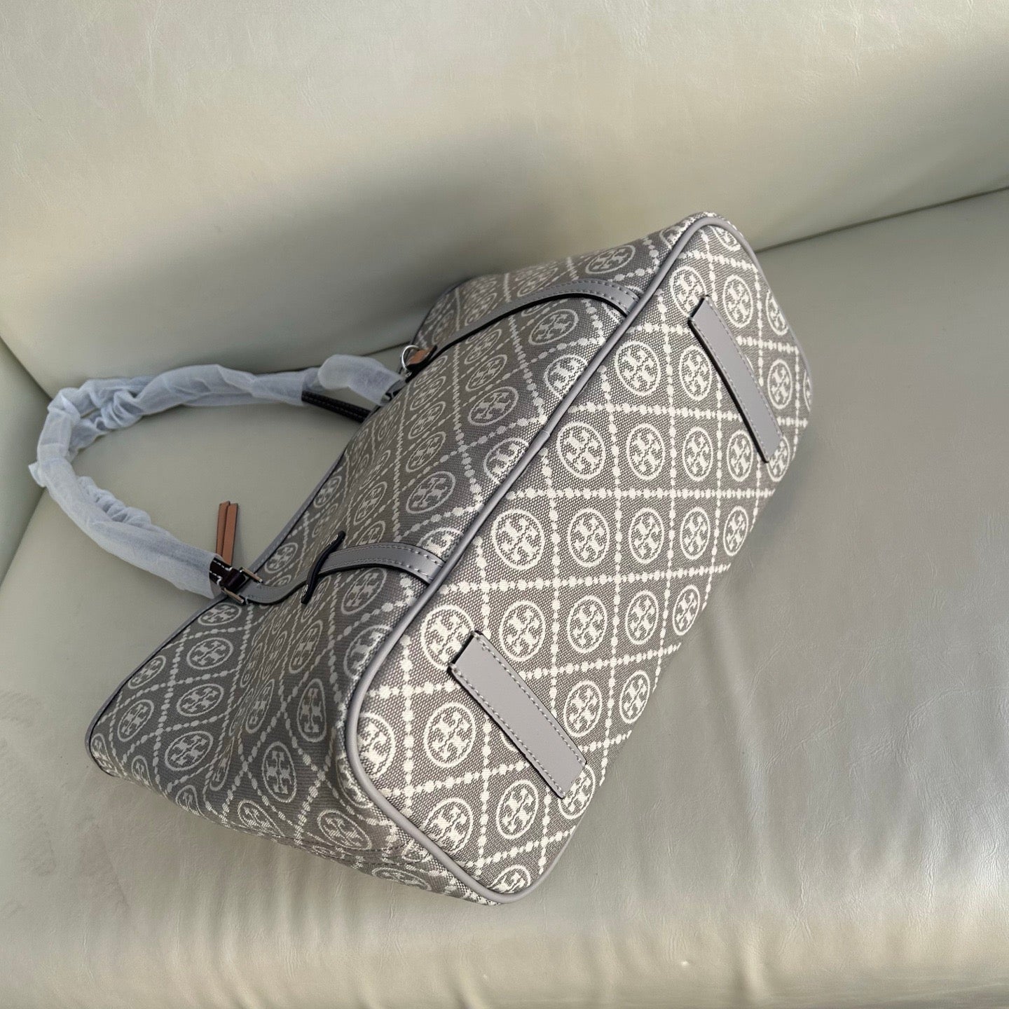 Authentic Tor* Bur*h TB Monogram Zip Tote Bag