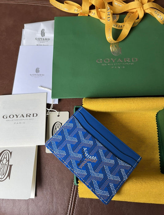 Card holder with Tappable NFC