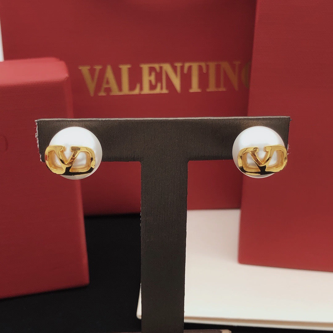 Valenti*o Real Pearl 18Ct Gold