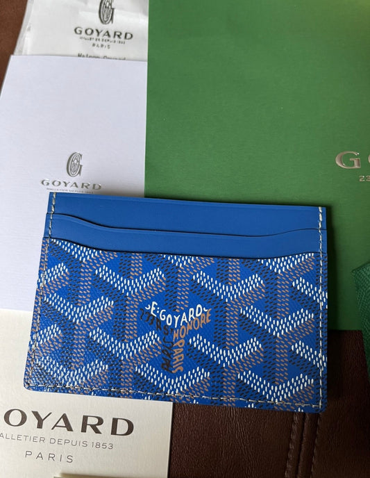 Card holder with Tappable NFC