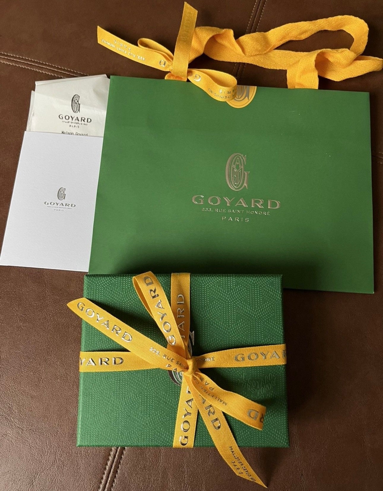 Card holder with Tappable NFC