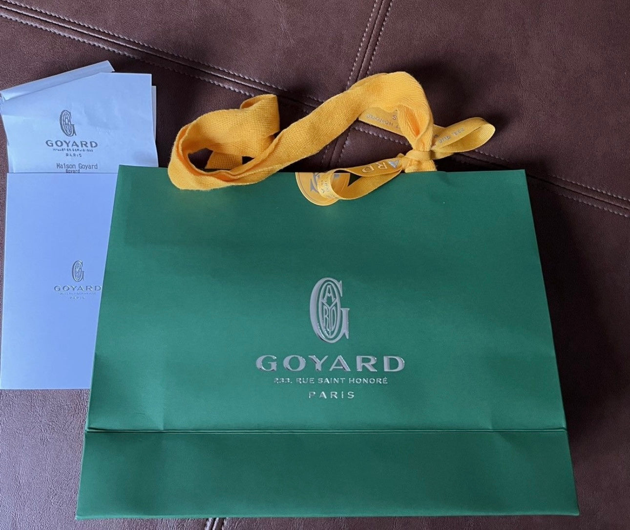 Card holder with Tappable NFC