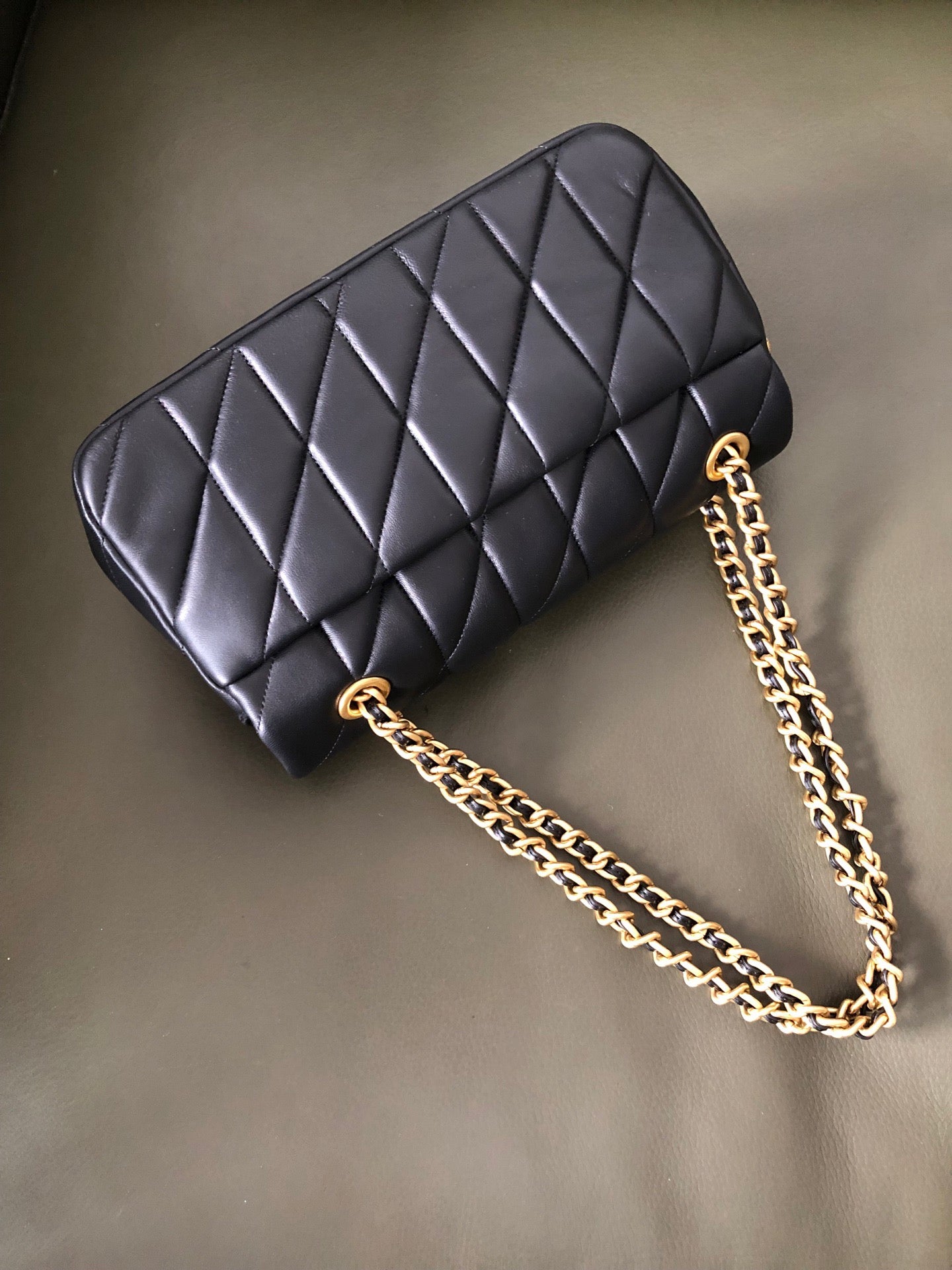 Authentic Co*ch
Tabb* Shoulder Bag 26 with Quilting