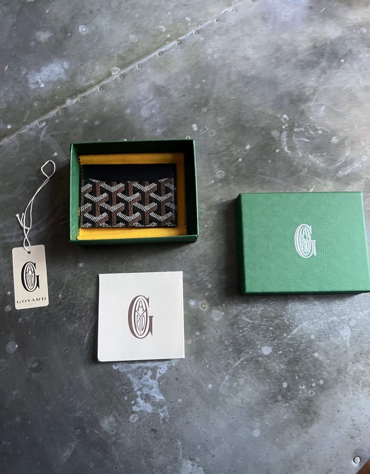 Card Holder with Tappable Nfc